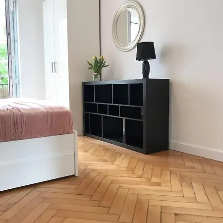 Klimatyczny Apartament pod Ratuszem -ul. Śląska 2-3