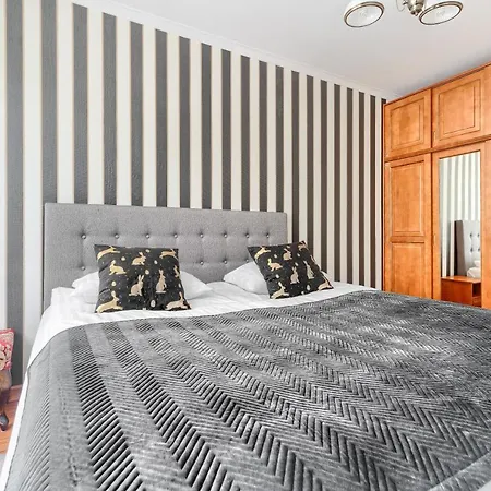 Apartamenty Bursztynowe Komnaty-3