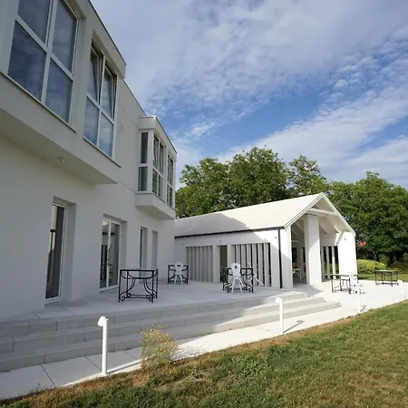 Dom wycieczkowy Zacisze-2