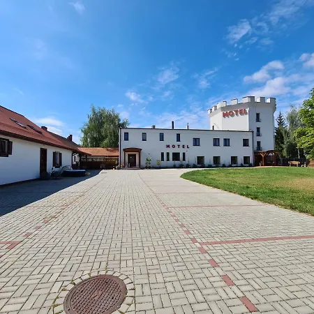 Pod Basztą Restauracja i Noclegi-3