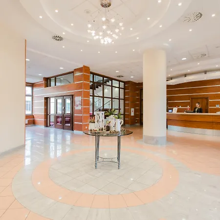 Qubus Hotel Głogów-3