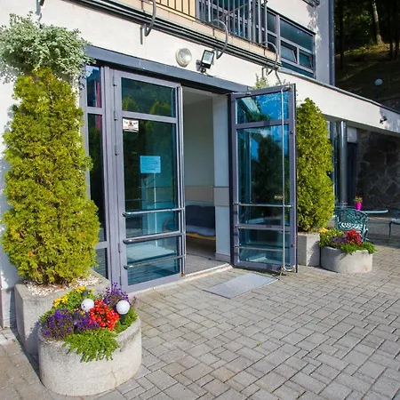 Farys - centrum Krynicy na wzgórzu wśród ciszy ze wspaniałymi tarasami widokowymi, sauna, jacuzii, siłowna, prywatny parking-2