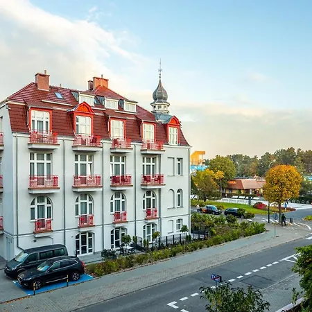 Wisus - Apartos Luxury Apartments-2