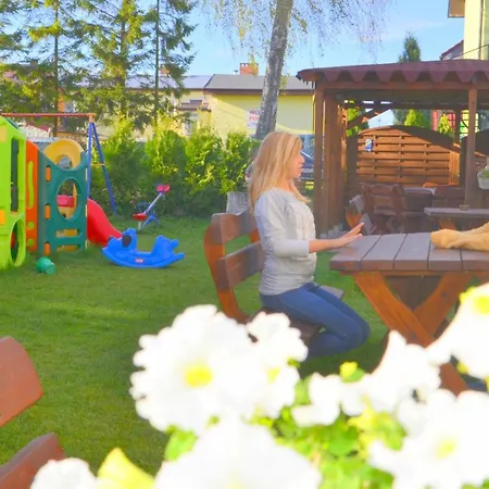 Koral Apartmenty z kuchnią tarasem place zabaw 1 min od morza-2