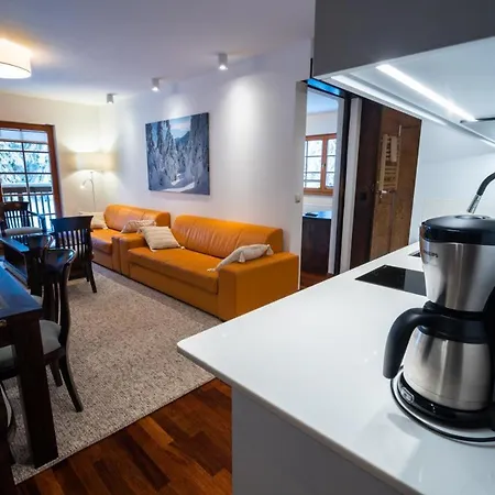 Apartamenty Lola-3