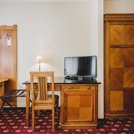 Hotel Solaris-2