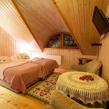 Gościniec Dębowa Gazdówka-3