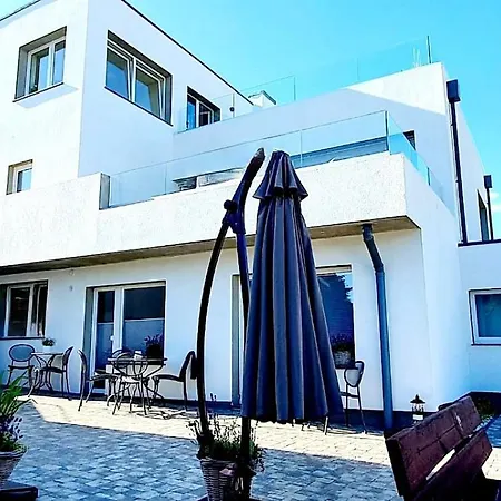 Willa Plażowa-2