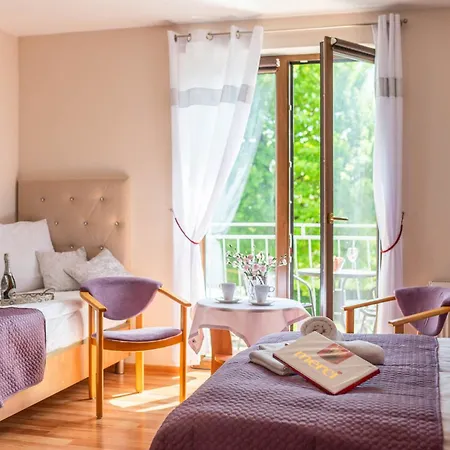 ReveliQa - pokoje gościnne i apartamenty-2