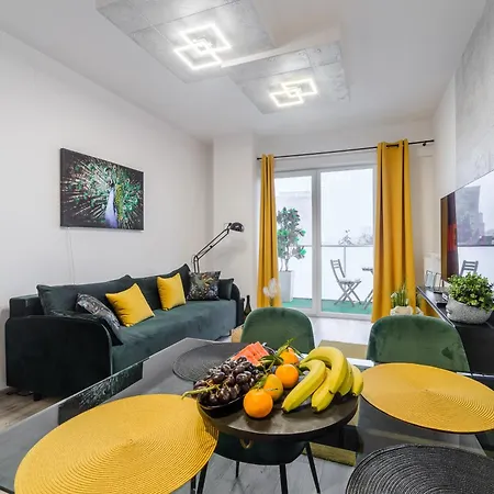 Lumina I 2-Room Apartment With Parking I Balcony I Near Atlas Arena-2