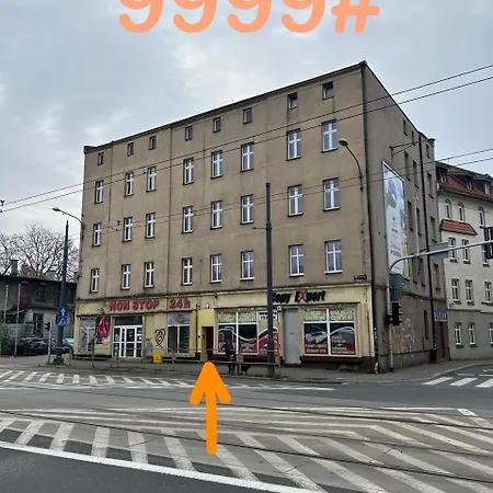 Yellow Hostel - Free Breakfast - The Best Service In Katowice - Free Parking-3