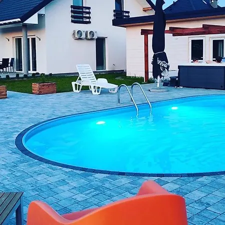 Apartamenty Wilga - spokojne miejsce z całorocznym zewnętrznym wspólnym jacuzzi, sauną i wakacyjnym basenem-2