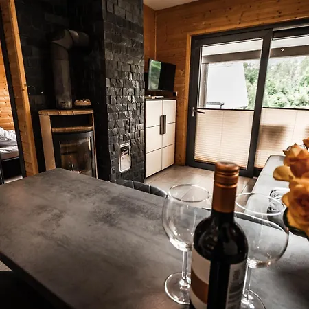 Osada Skoczkowo komfortowe domki z prywatnymi wannami hot-tub nad jeziorem- sauna- balia-staw wędkarski-basen z podgrzewaną wodą!-2