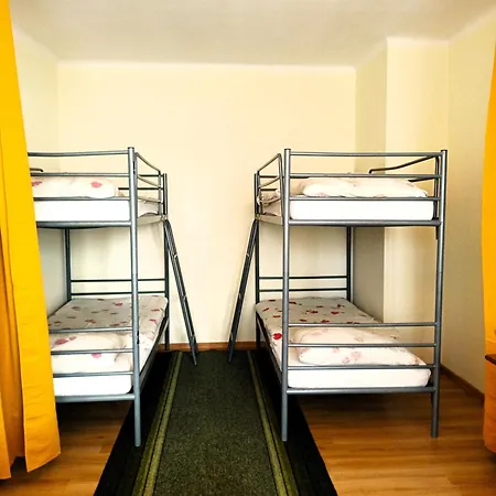 Hostel Omega-3