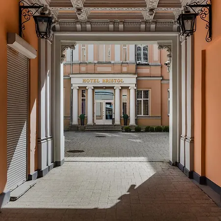 Hotel Bristol-3