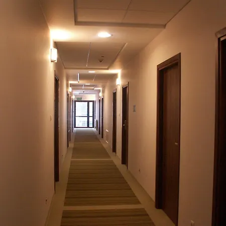 Hotel Pod Dębem-2