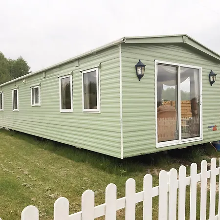 Lary Camping Homes - Domki Dabrowka-3