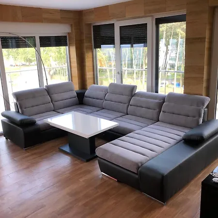 Apartamentowiec Amon przy plaży 16 i 19-3