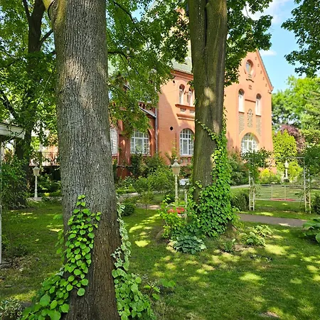 Pałacyk Chojnów-3