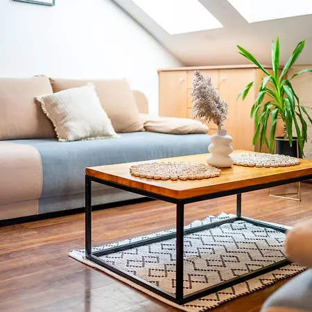 MAX Apartamenty - Pokoje - Domki - Restauracja - Basen-3