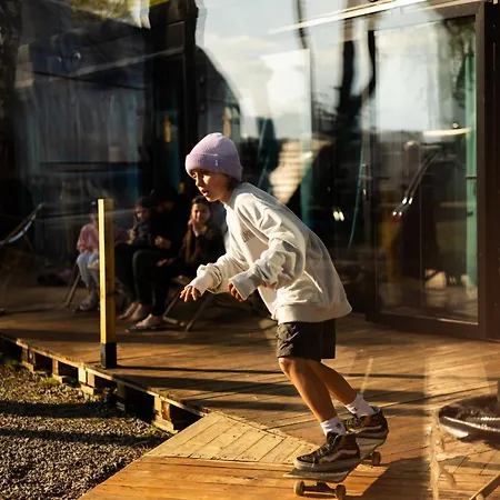 Klimatyzowane Surf Domki - Maszoperia Sun4Hel - Letnia Baza SnowShow na Półwyspie Helskim-3