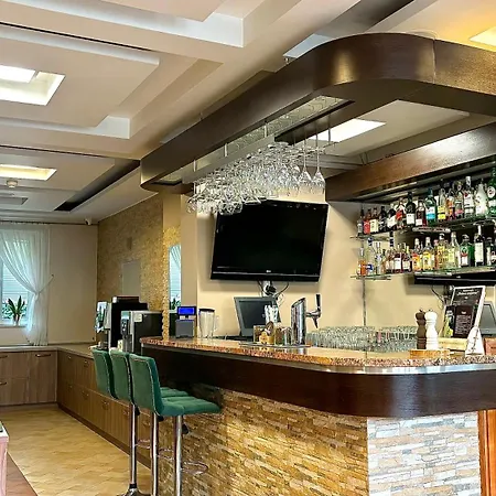 Centrum Green Hill Business & Spa-3