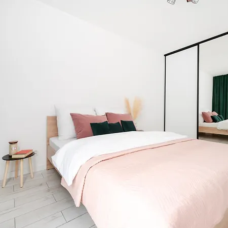 Manufaktura Residence - Apartamenty Industrial z Parkingiem i Dwoma Łazienkami-2