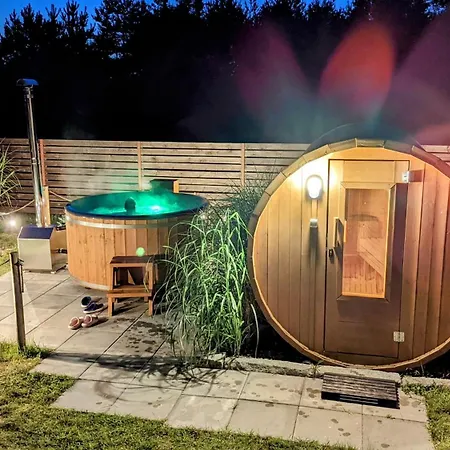 Domki Letniskowe Bory Tucholskie - Klimatyzacja Wifi Sauna Jacuzzi-3