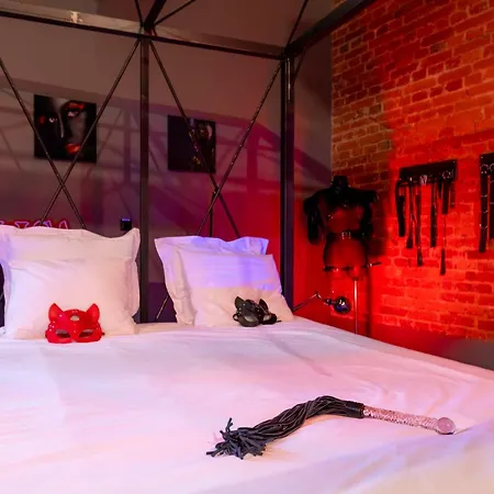 Bdsm Apart Grey By Bast Manufaktura Centrum Miasta Legionow 18 , Idelny Na Prezent, Parking Na Terenie , Tylko Dla Doroslych Adults Only-2