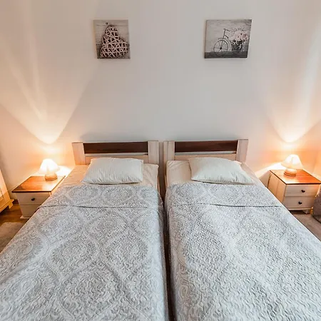 Wołosań B&B-2