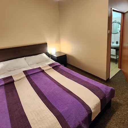 Hostel Zamość - pokoje gościnne - bezpłatny parking-2