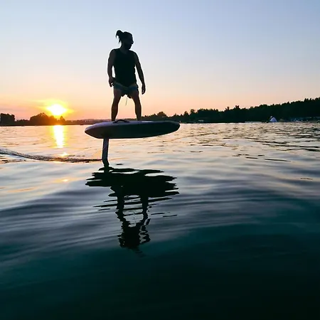 Costa del Kryspi Całoroczne Apartamenty na Wodzie-2