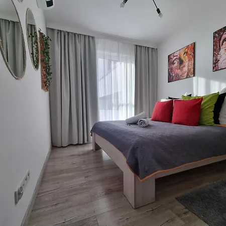 Q Apart GRAND - 3 pokojowe klimatyzowane apartamenty przy Manufakturze z garażem Gratis, FV-2