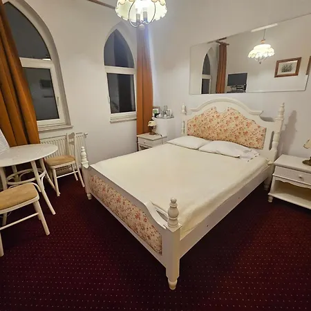 Zamek Camelot-3