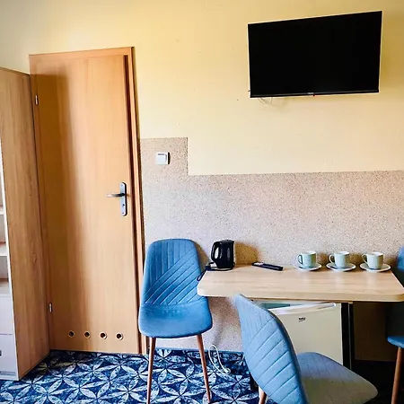 B&B vis a vis Zamku-2