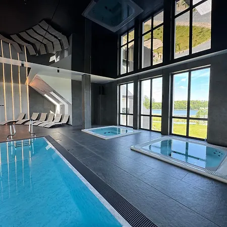 Natural Hotel-Ostróda-basen na III kondygnacji-pokoje wellness z saunami-3