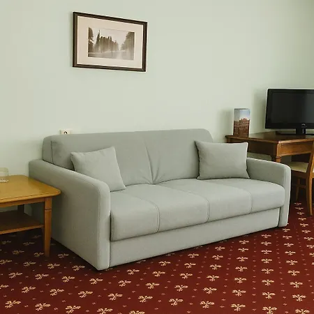 Hotel Solaris-2