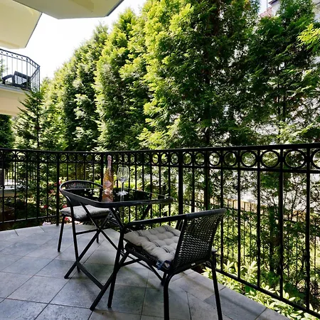 Apartamenty In Patio Jurata-3