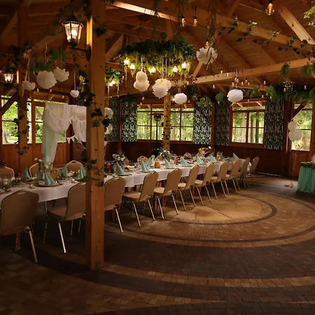 Hotel Chabrowy Dworek-3