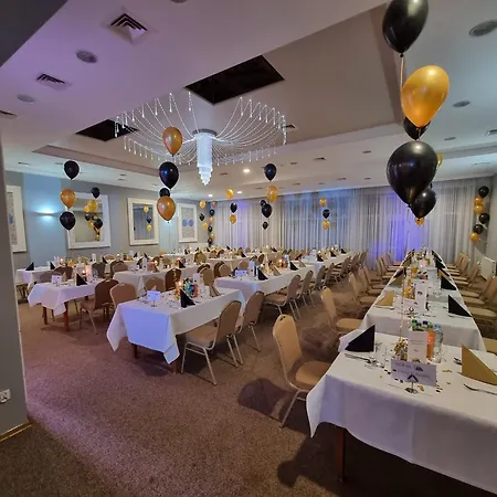Hotel Chabrowy Dworek-3