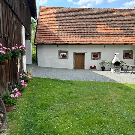 Dom Pod Dębem Agroturystyka-3