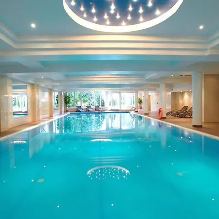 Hotel Ambasador Chojny-3