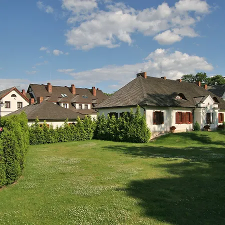 Hotel Sarmata Zespol Dworski-3