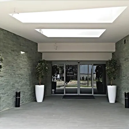 M Hotel-3