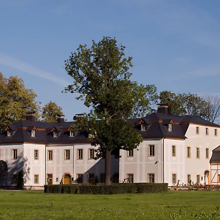 Pałac Pakoszów-2