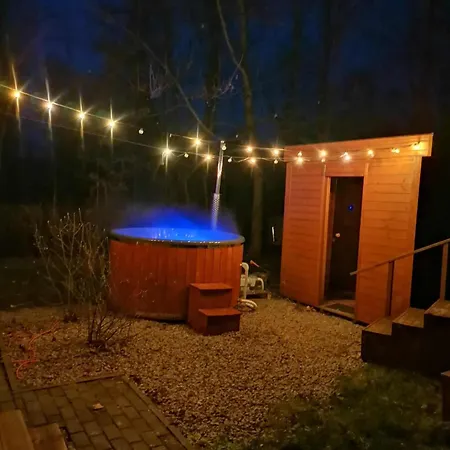 Dziki zakątek Piskornia dom z podgrzewanym basenem, sauną,balią,jacuzzi-2