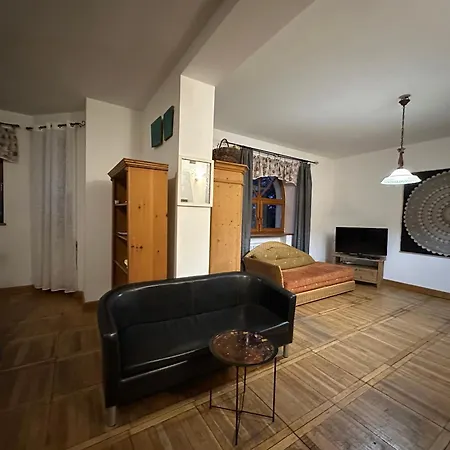 Pod Kasztanem-3