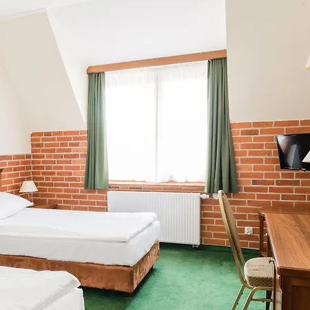 Hotel Szymbark-3