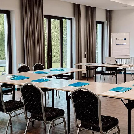 Gosciniec Uniejow-2
