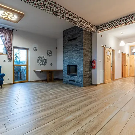 Góralski Przystanek Jacuzzi&sauna - dom dla 17 osób-2